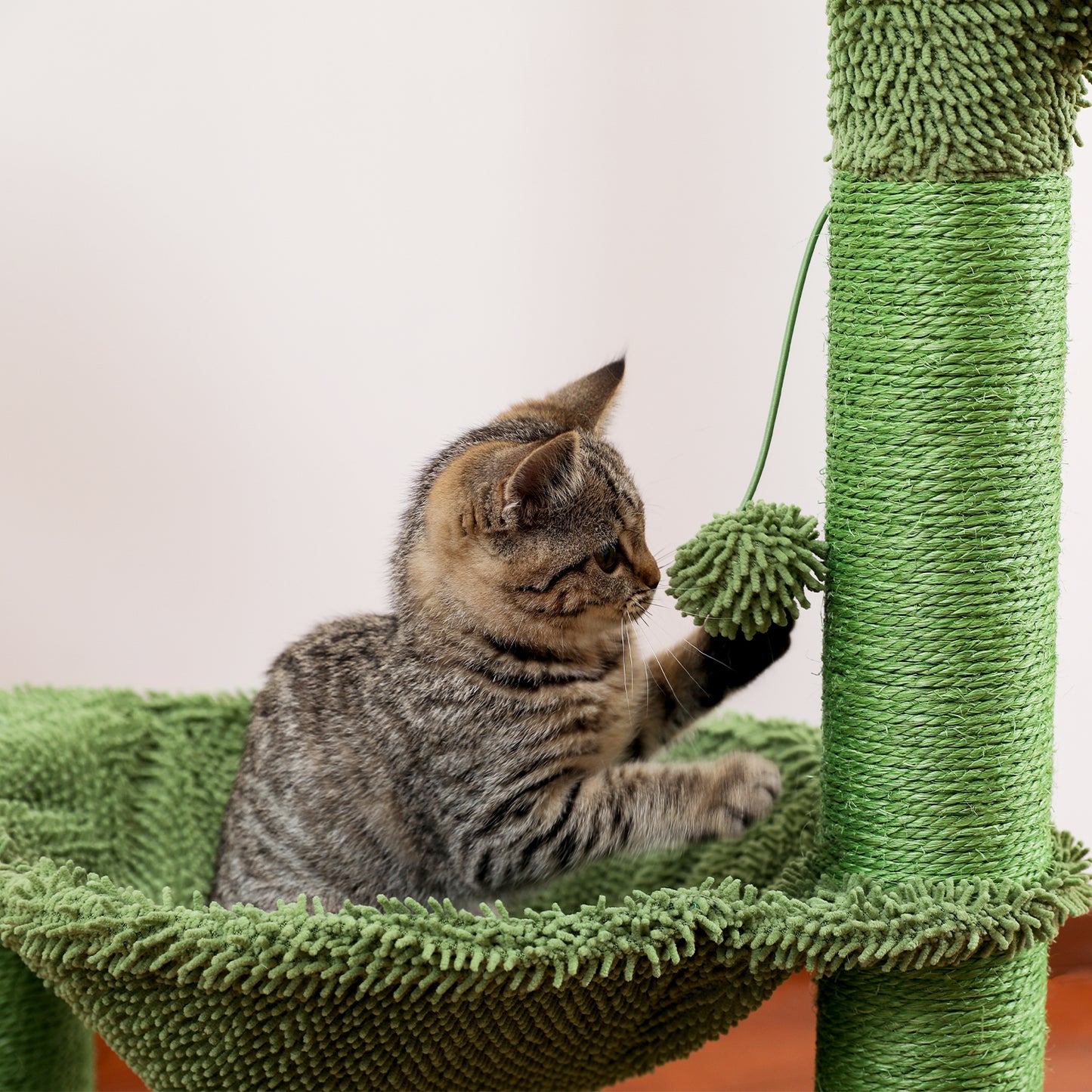 Cactus Cat Tree Cat Scratching Post with Hammock Play Tower, Full Wrapped Sisal Scratching Post for Cats - 93.5cm Green