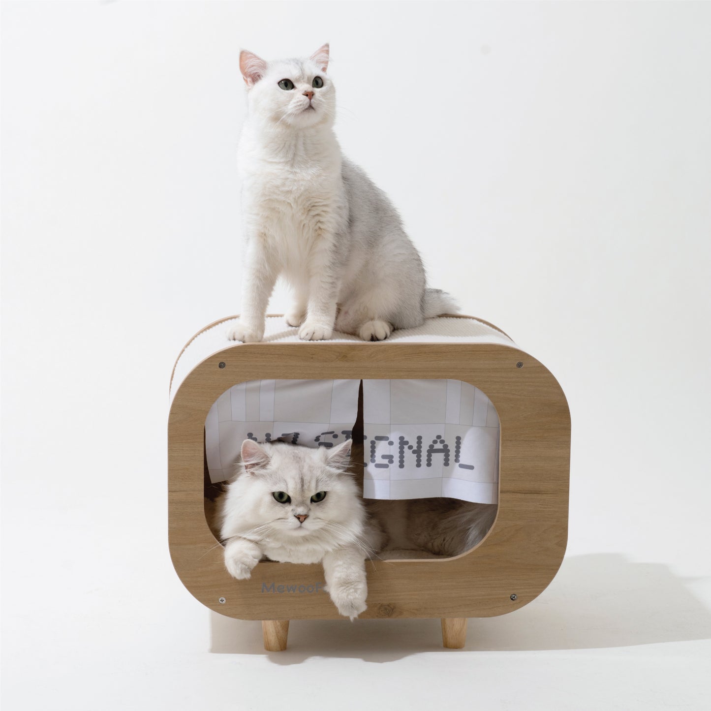 Classic Wooden TV-Shaped Cat Bed, Cat House with Cushion, White - Cozy and Stylish Furniture for Your Feline Companion