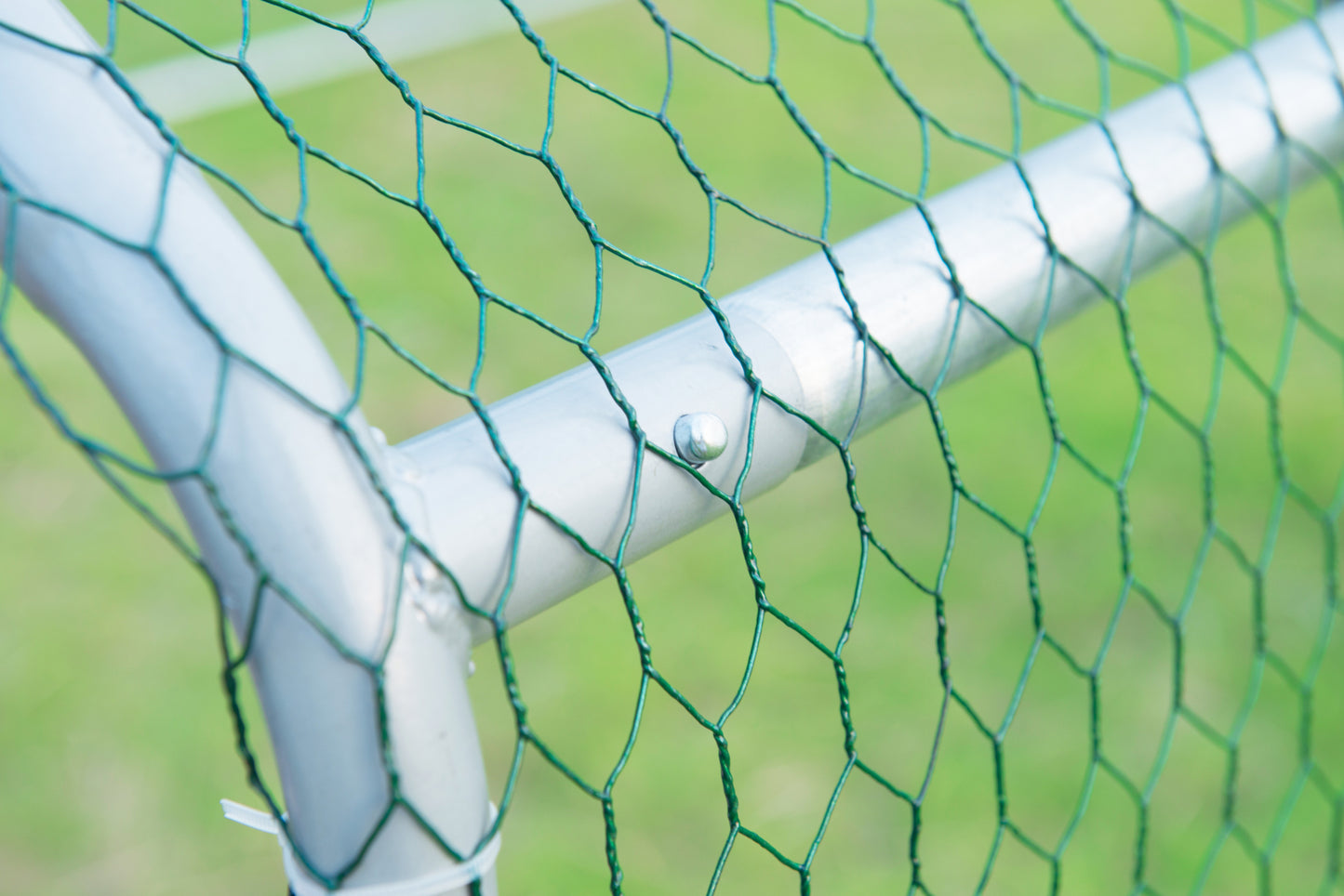 Large Metal Chicken Coop Upgrade: Sturdy Steel Wire Net Cage with Waterproof Oxford Cloth, UV Protection - 9.2'W x 6.2'L x 6.5'H