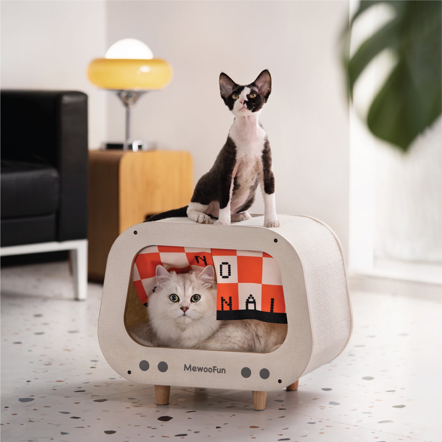 Classic Wooden TV-Shaped Cat Bed with Cushion, White - Cozy Cat House for Rest and Play